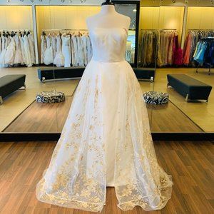 strapless straigh satin dress with thin tulle cape